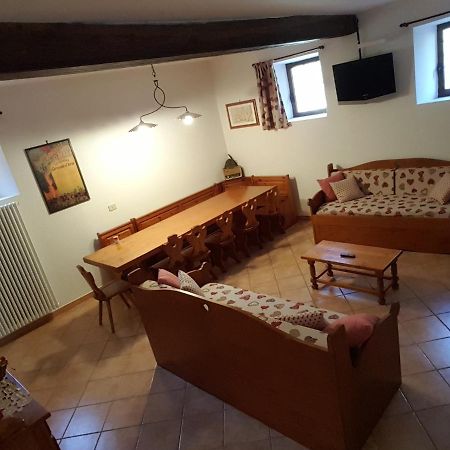 مبيت وإفطار Montalto Dora La Taverna Di Tony المظهر الخارجي الصورة