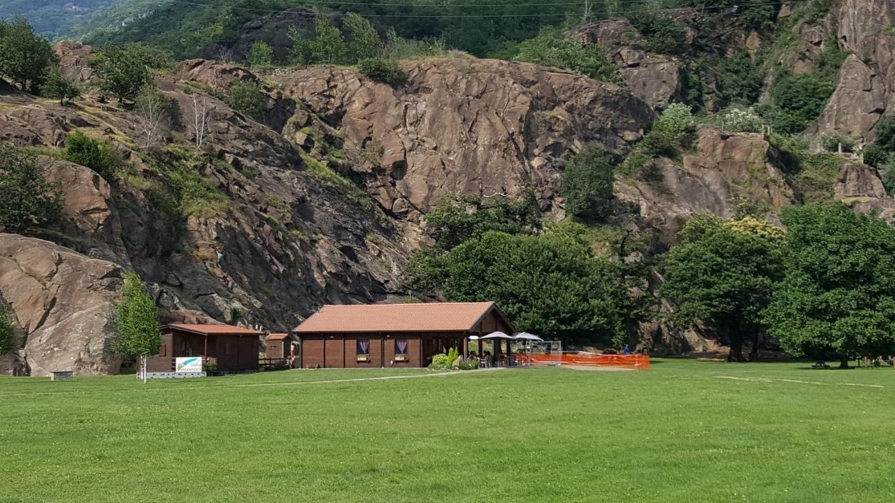مبيت وإفطار Montalto Dora La Taverna Di Tony المظهر الخارجي الصورة